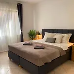 Aurelis بوريتش