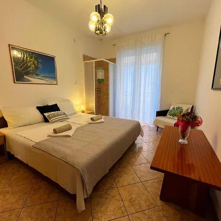 Aurelis Apartman *