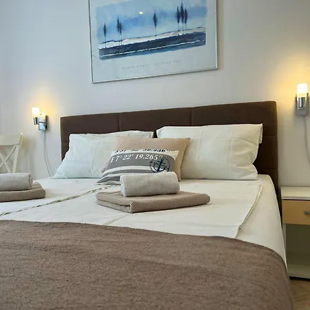 Aurelis Apartman *